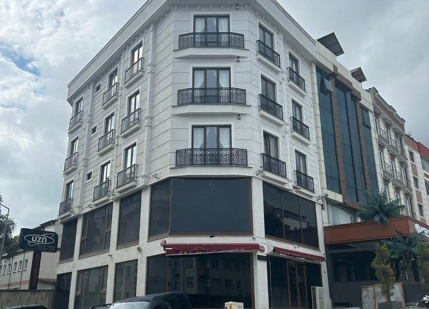 Sanat Suit Hotel 트라존
