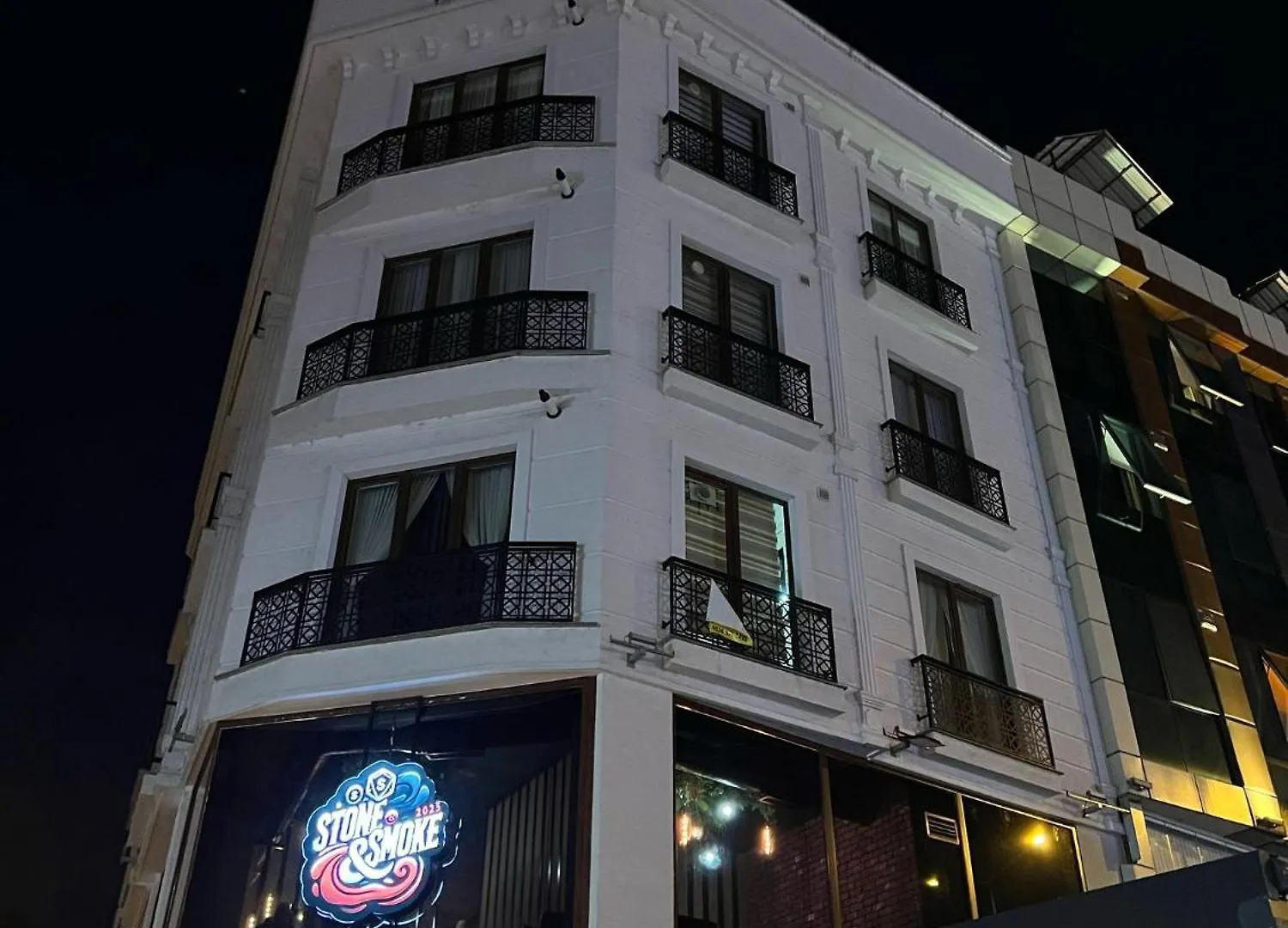 ترابزون Sanat Suit Hotel